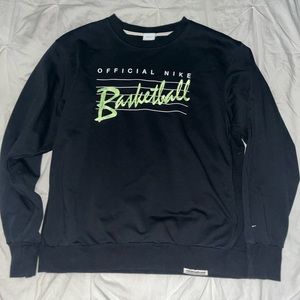 NWOT Official Nike Basketball Men’s Sweater - L